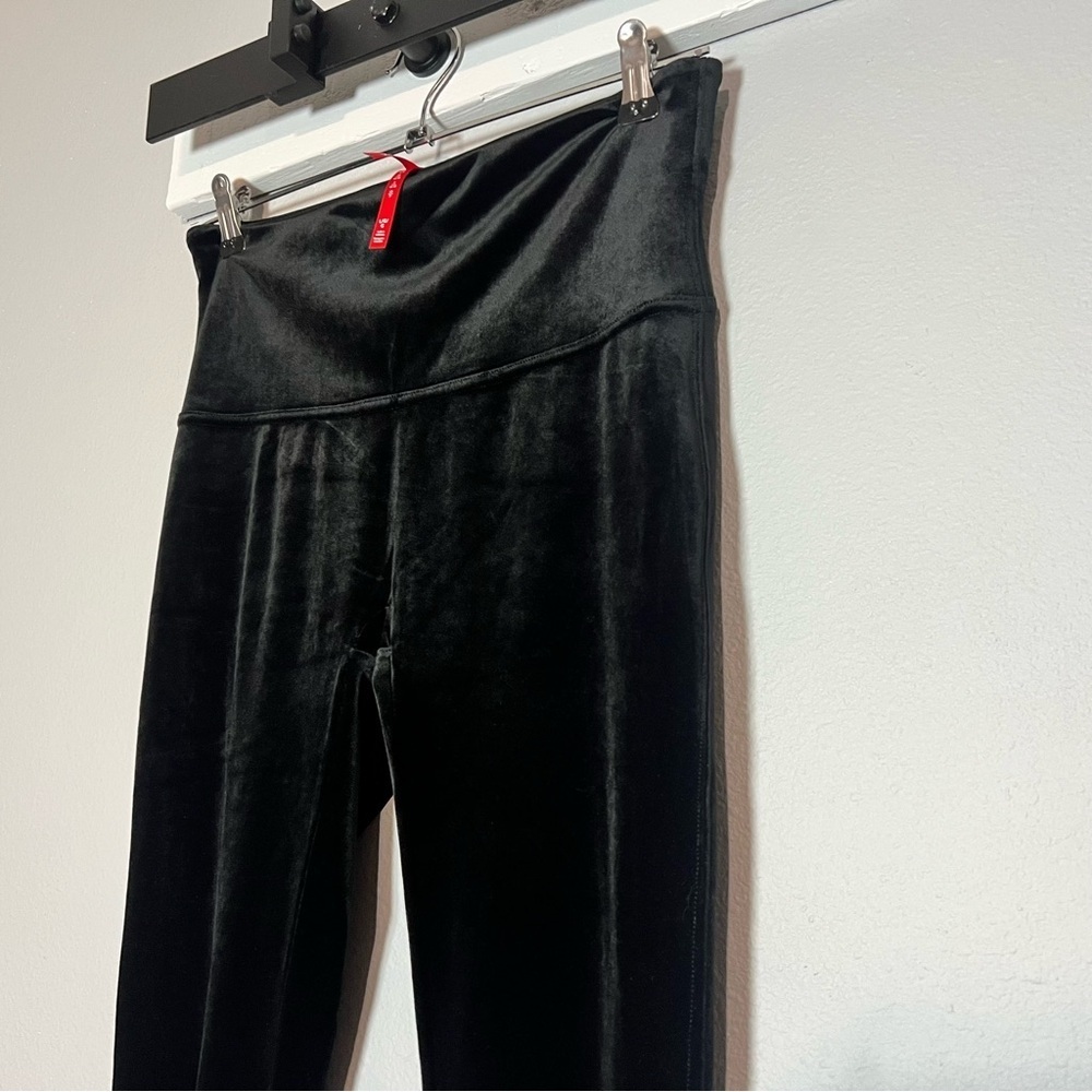 Spanx Velvet Black High Waisted Leggings Size Large Fall Holidays Christmas - Picture 3 of 9